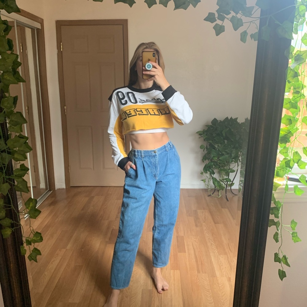 PrettyLittleThing Extreme Crop Sweater